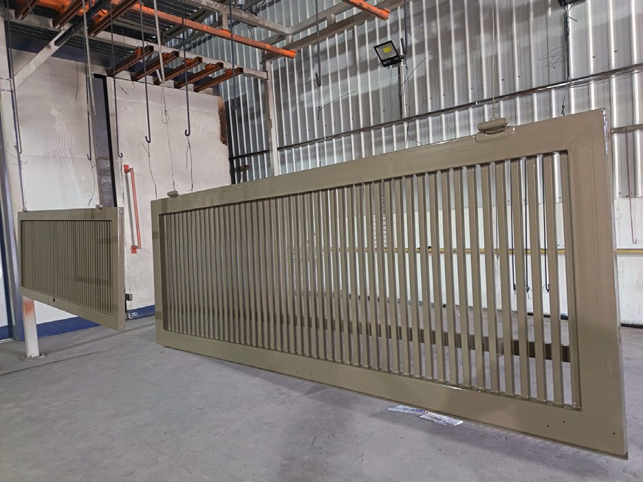 Large metal gate with vertical members